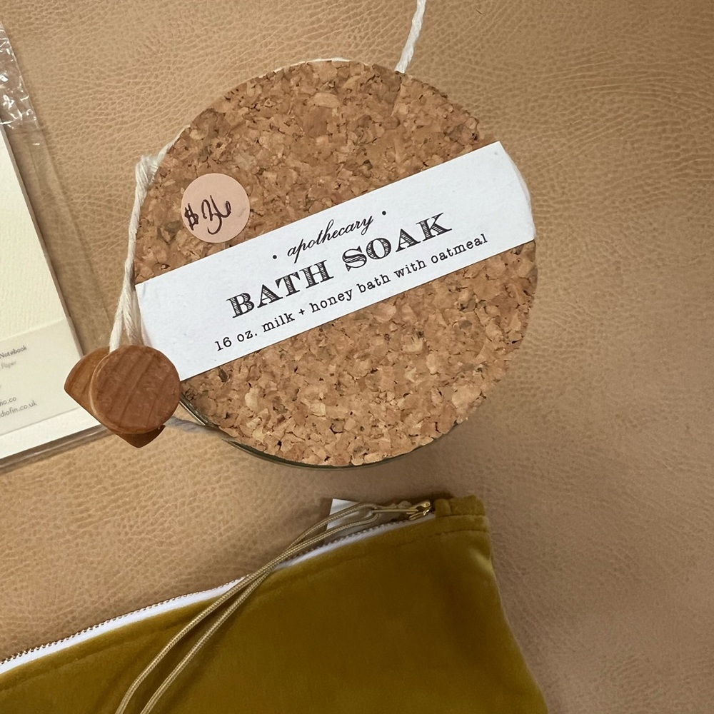 Gift Set! - Picture 2 of 6